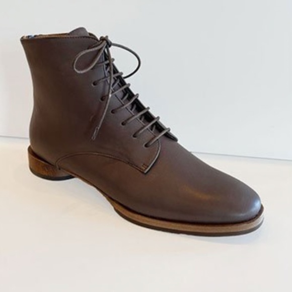 NEW IN BOX COCLICO Eclair Boots Espresso Size 38 (US 8)